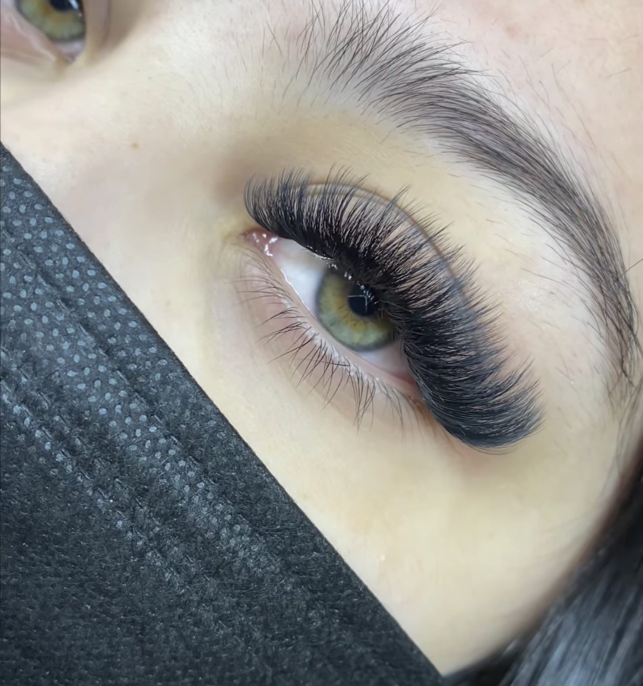 Volume lash extensions